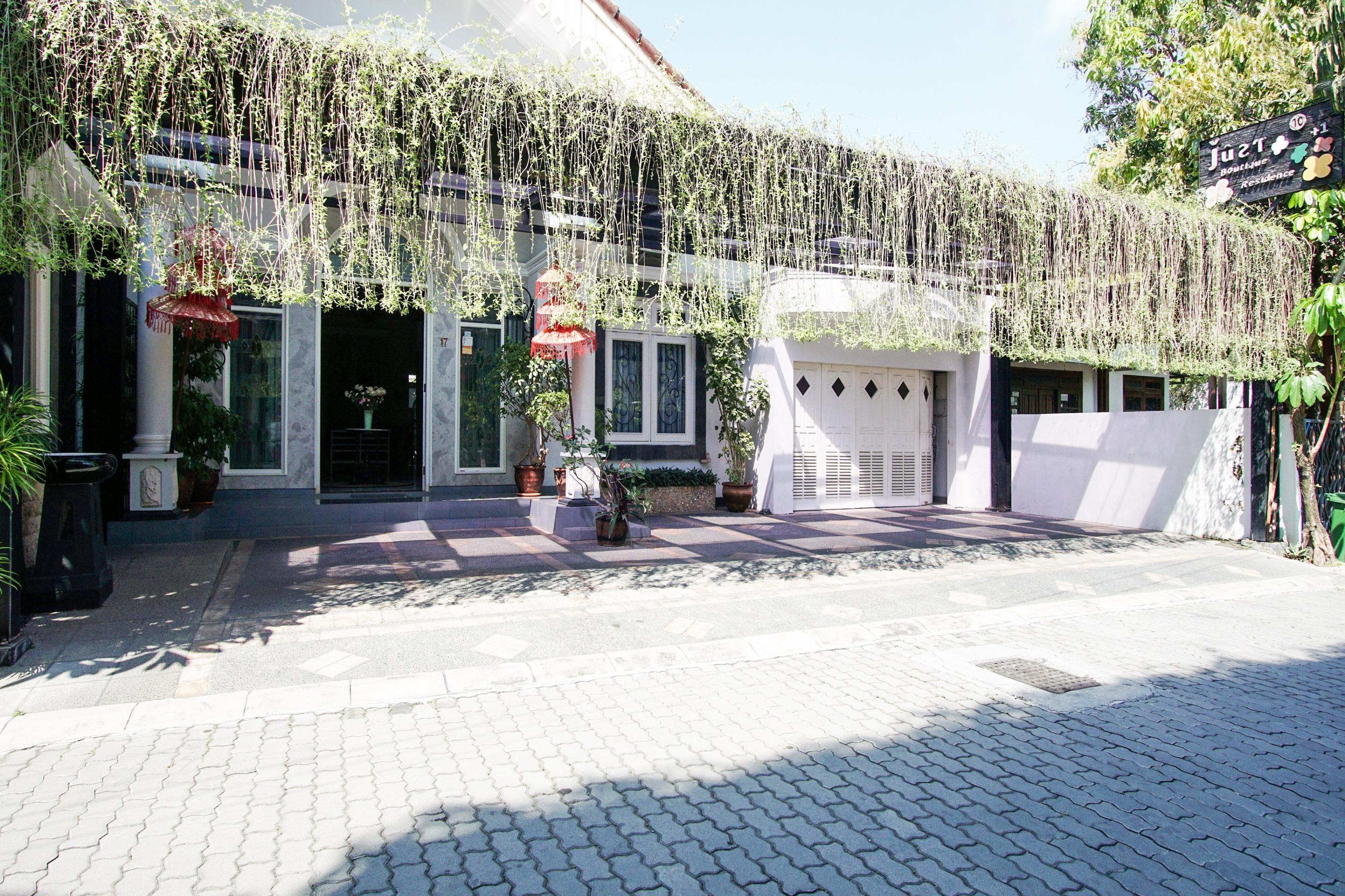 Hotel Just 11 Boutique Syariah Mitra Reddoorz Near Ugm Yogyakarta Kejayan Exterior foto